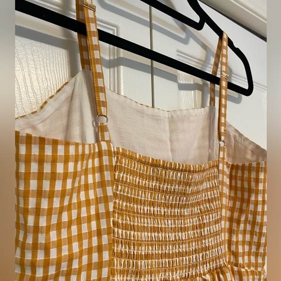 The Gap Yellow Gingham Dress w adjustable spaghetti straps Size 6 - Like New - Picture 2 of 4